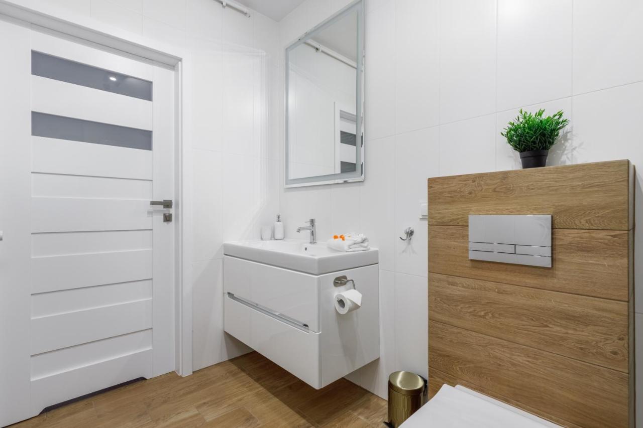 Apartment With Parking 500 M From The Sea By Noclegi Renters مينزفوجة المظهر الخارجي الصورة